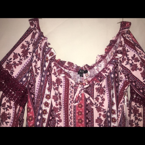 IRIS Off the shoulder top - Picture 2 of 3